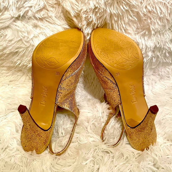 Sparkly gold pumps! Perfect shoe for a night out! - Picture 4 of 4